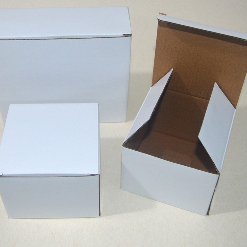 Hộp giấy carton màu trắng