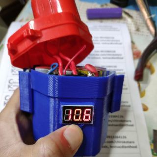 [Combo] Bộ pin Makita 12V độ 3S3P độ gắn đồng hồ đo vol