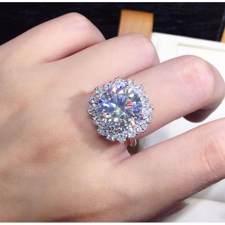 Nhẫn Moissanite 5 Carat PT950 Hình Trái Tim Đính Đá Kim Cương