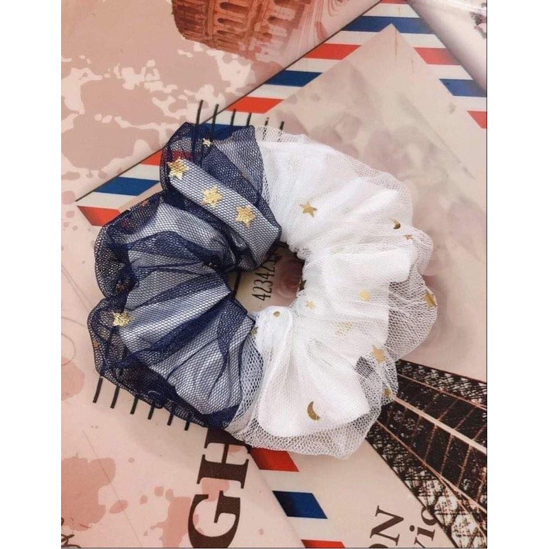 Scrunchies 2 lớp lưới sao trắng đen cực lạ