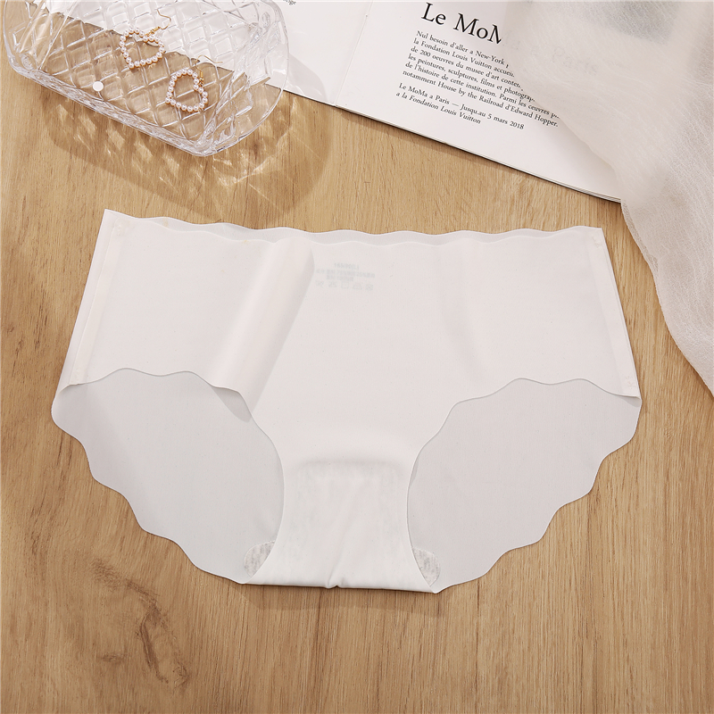 Quần lót CUTEBYTE không đường may màu trơn size M-XL cho nữ