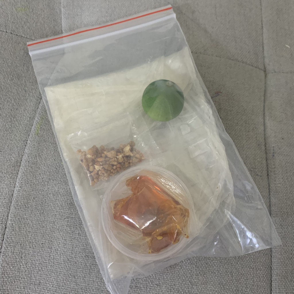 BÁNH MIẾNG PHƠI SƯƠNG CHẤM MUỐI SATE CAY - 2 BÁNH