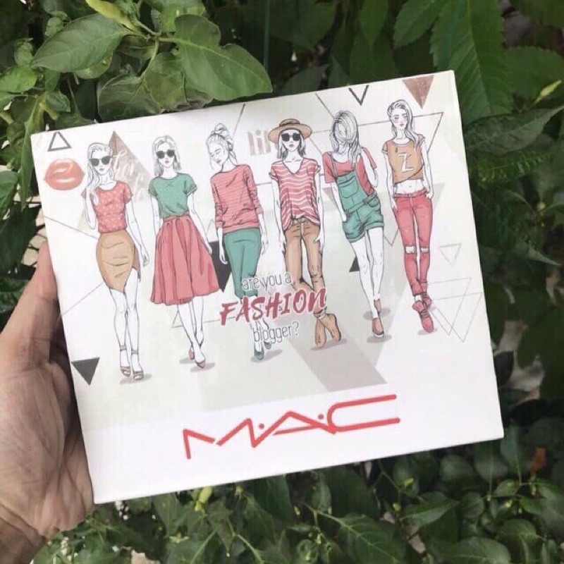 Phấn Trang Điểm MAC 31 Ô