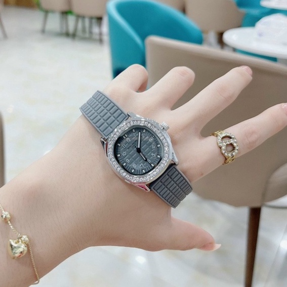 Đồng hồ nữ fa.teck,dây silicone cao cấp | BigBuy360 - bigbuy360.vn