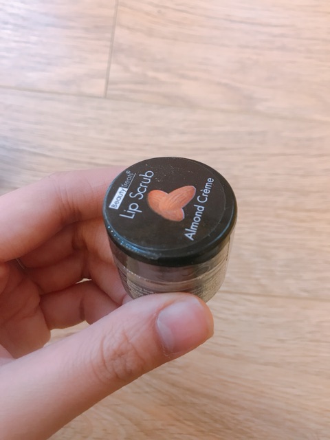 Tẩy da chết môi lip scrub 4 vị | BigBuy360 - bigbuy360.vn