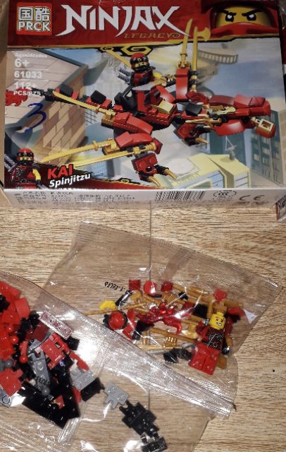 là Lắp ráp 1 hộp LegoNinjax Rồng 61033 có nhiều chi tiết bằng nhựa ABS