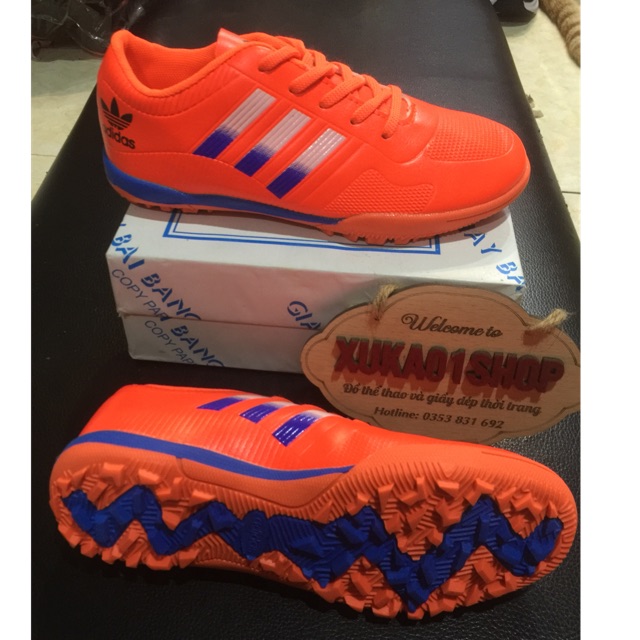 Giầy bóng đá cho khách