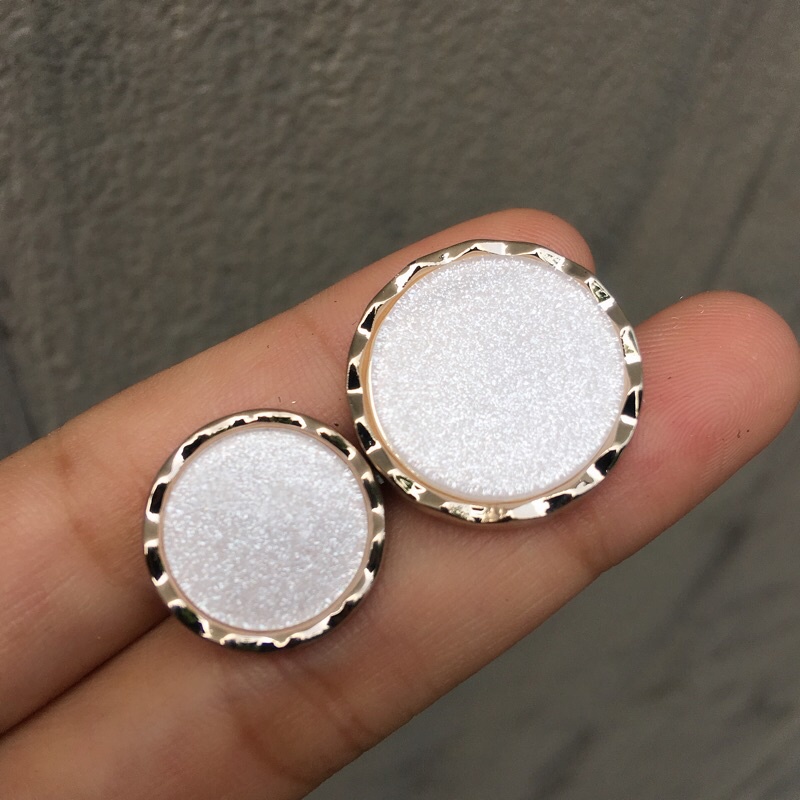 set 5 NÚT NHŨ CỰC ĐẸP KÍCH 1.8cm và 2cm ( nút nhựa)