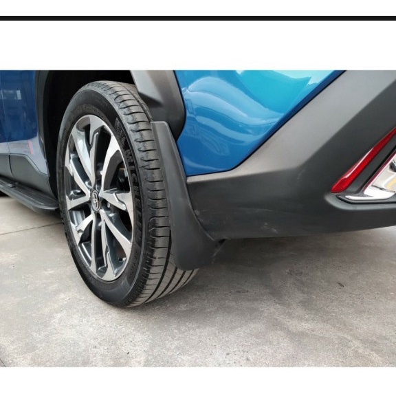 Bộ 4 chắn bùn xe Hyundai KONA 2018 2019 2020 2021 chất liệu nhựa dẻo độ bền cao + kèm ốc vít dễ dàng lắp đặt