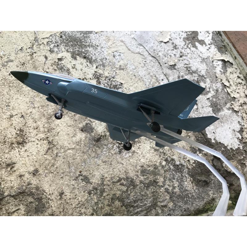 Mô hình Máy báy Tiêm kich F-35 1:72