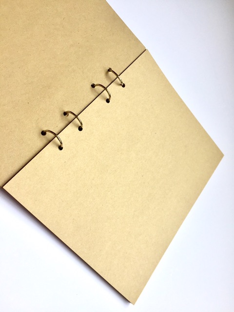 Sổ còng ruột giấy KRAFT nâu - 4 lỗ - 120 trang - 11x14,7 / 14 x19 / 19x24cm