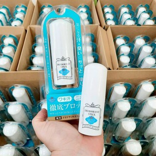 Lăn Khử Mùi Ngăn Mồ Hôi Đá Khoáng Squeeze Magic Deodorant Stick Nhật Bản 19g