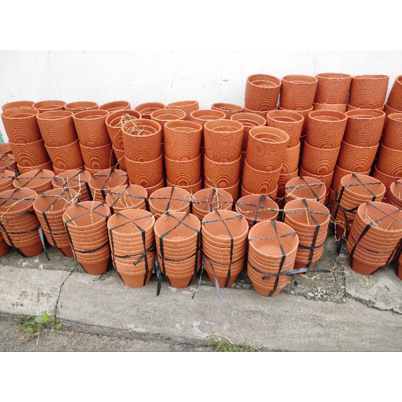 Chậu đất nung đủ size đủ màu.