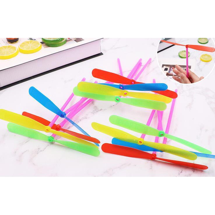 Bán Sỉ 50 Chiếc Đồ chơi Chong chóng chuồn chuồn đĩa bay nhựa nhiều màu VPPT&amp;T Đồ chơi cho bé CC4012