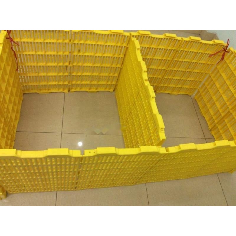 Tấm Lót Sàn Vàng Nhựa Vệ Sinh Cho Chó Mèo Thú Cưng 40x55cm (Bao Trả Nếu Sàn Kém Chất Lượng, Yếu, Mỏng)