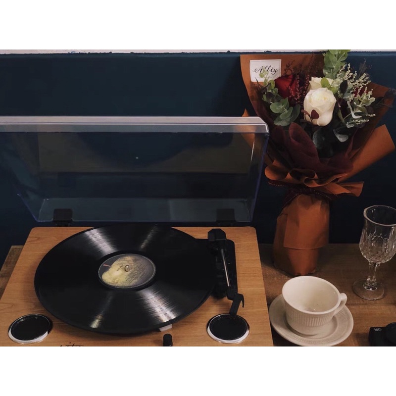 Máy nghe nhạc đĩa than Syitren Manty II chính hãng và tặng kèm đĩa than cổ điển khi mua máy