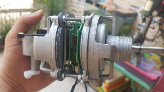 Đầu quạt B4 động cơ không chổi than(brushless motor) 12-24v 15w-24w thế hệ mới kèm mạch điều tốc.có đảo gió