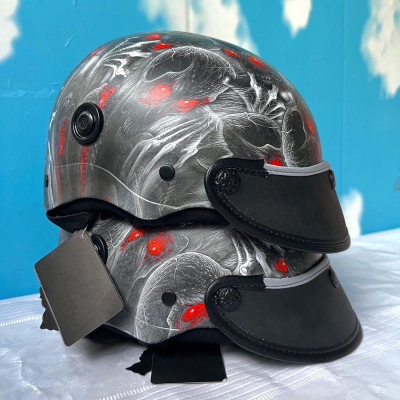 NÓN BẢO HIỂM NHÚNG CARBON HỌA TIẾT ĐỘC LẠ
