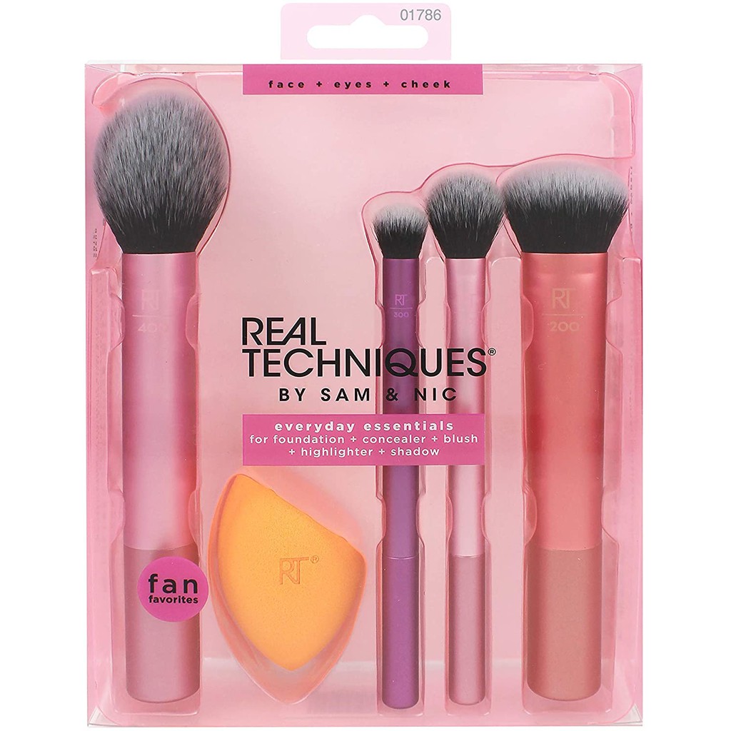 Bộ 4 cọ + 1 mút REAL TECHNIQUES Everyday Essentials
