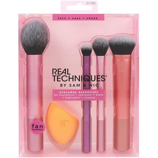 Bộ 4 cọ + 1 mút real techniques everyday essentials