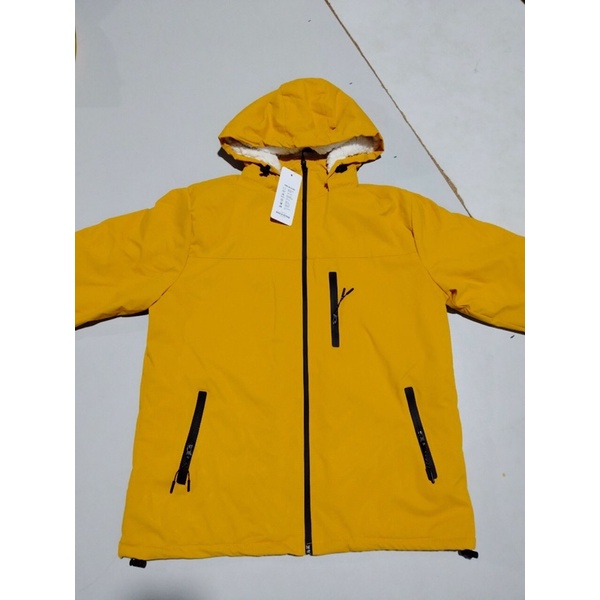 Áo gió nam nữ Luvick có chống nước. Có lông vũ bên trong