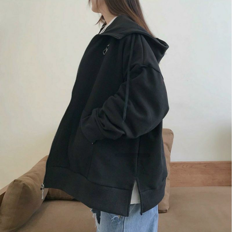 Áo Khoác Nỉ Bông Thêu MOOS Form Rộng Xẻ Tà Ulzzang