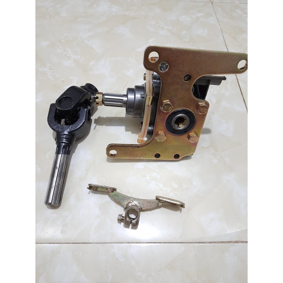 Hộp số đảo chiều tiến lùi và 1 khớp các đăng dùng cho máy 100cc,110cc,125cc.cốt vào máy 6 răng 17mm,trục ra 19mm