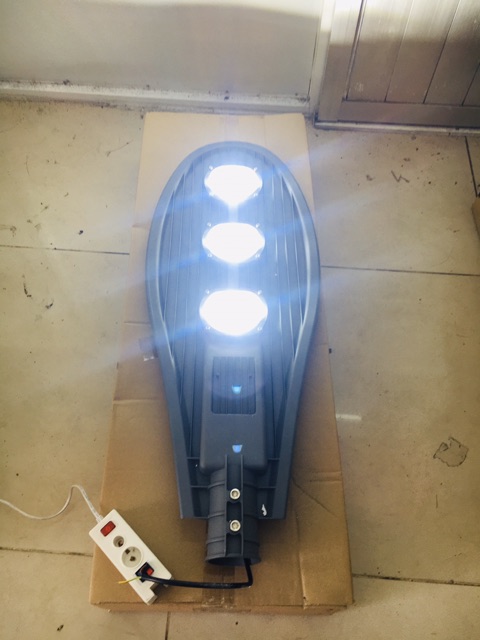 ĐÈN CHIẾC LÁ ĐIỆN  CÔNG SUẤT 150W ĐẸP CHẤT LƯỢNG