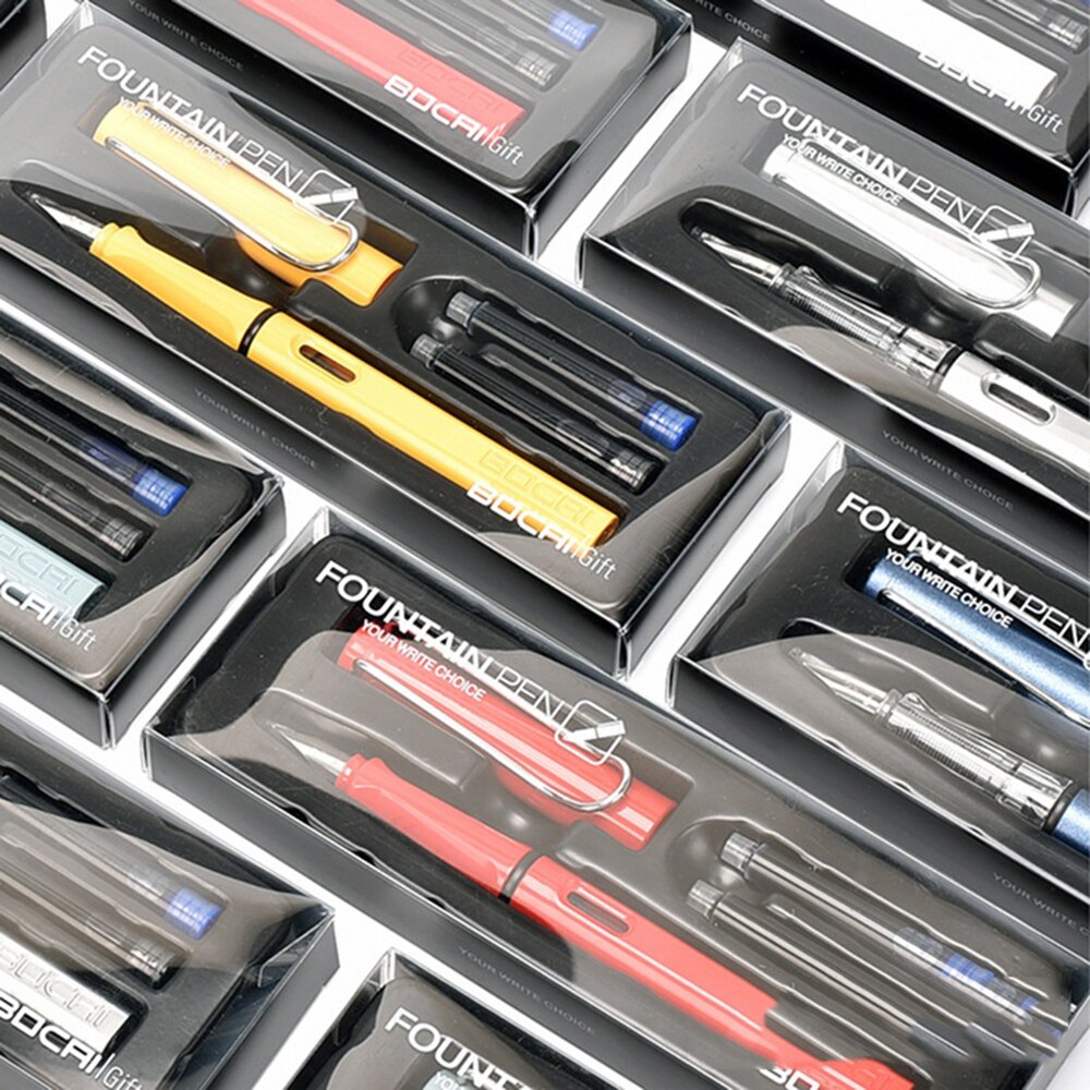 Bút máy mực đen với ngòi bút 0.38mm