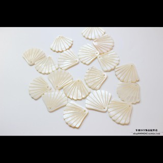 Mặt Dây Chuyền Hình Vỏ Sò Nước Ngọt Tự Nhiên