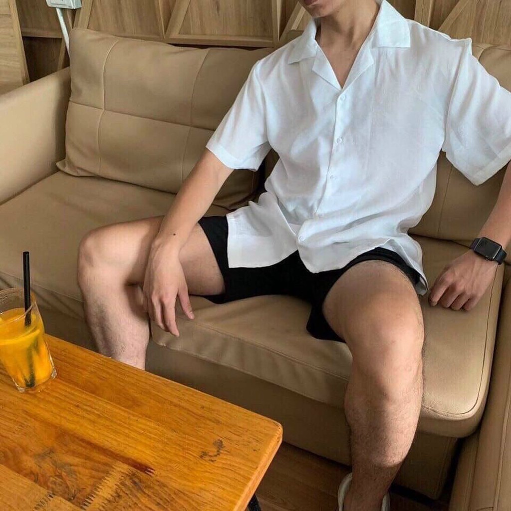 Áo sơ mi trơn trắng / đen cổ vest form rộng unisex