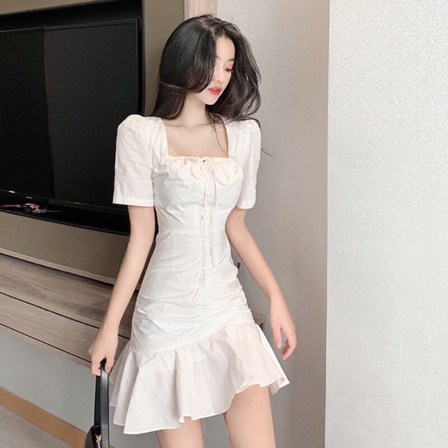 🦩🦩[Hàng order Taobao giống hình] Đầm dáng ôm body màu trắng trơn đuôi cá cổ vuông ngắn tay rút dây ngực [HTB2451CS]