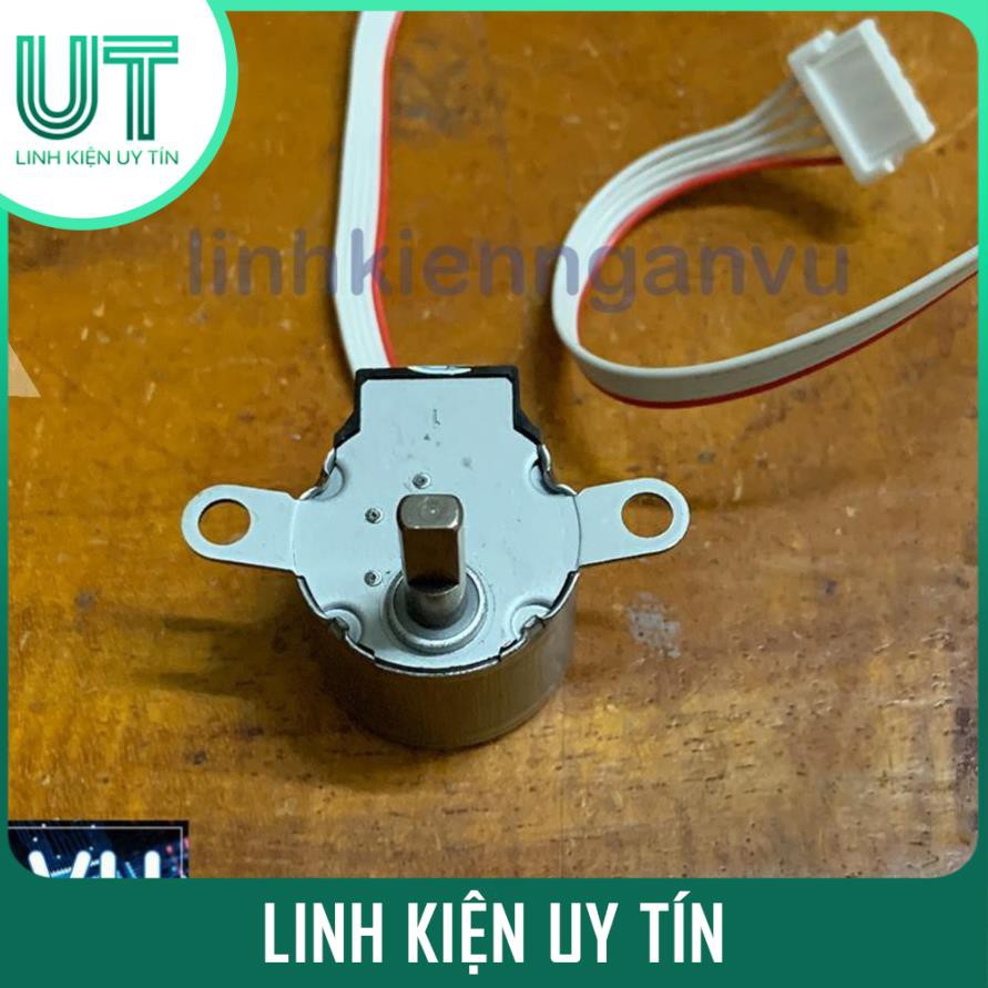 [Thanh lý] Động Cơ Bước 12V SPBN2A