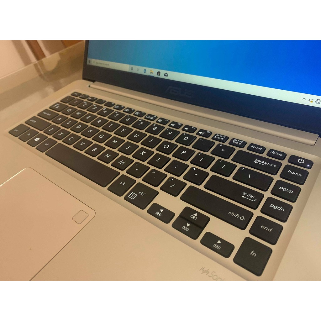 Máy tính xách tay Asus S510UQ-BQ475T Vàng i5 8250U mạnh mẽ, Full HD IPS‎