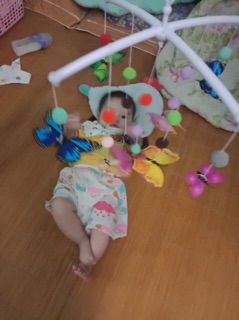Treo nôi bươm bướm