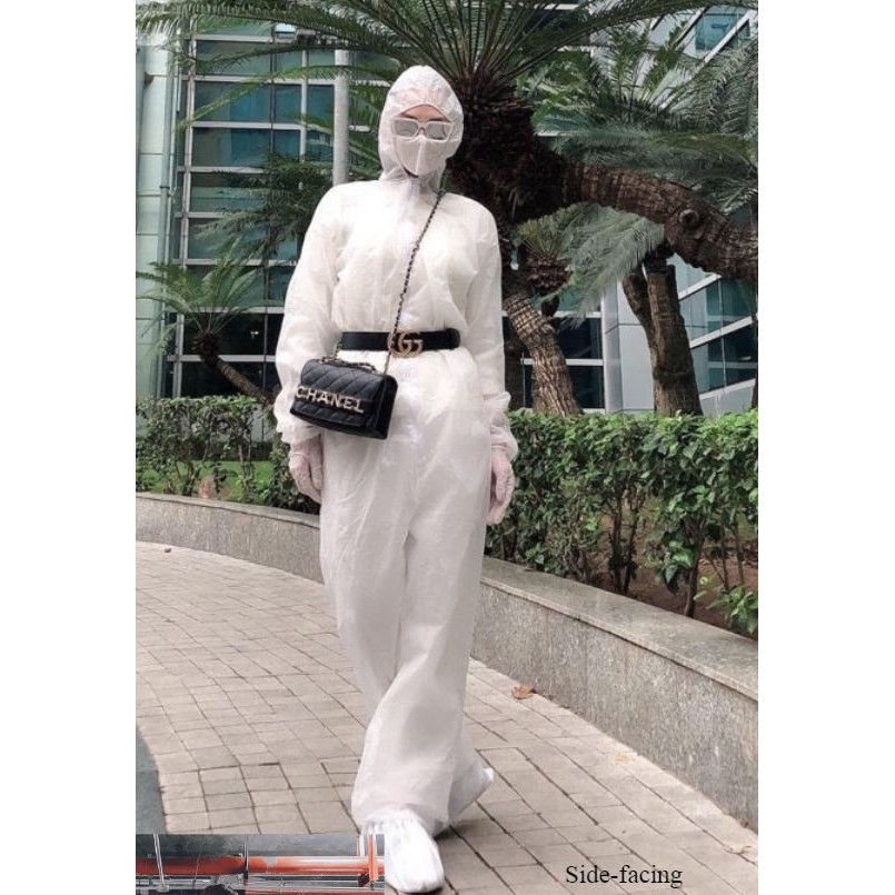 CÓ TRẺ EM- COMBO 3 MÓN :Bộ đồ bảo hộ y tế dùng một lần phòng chống dịch Covid:(1 BỘ BẢO HỘ + BAO CHÂN+ KHẨU TRANG)