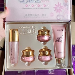 Hoàng cung 5 món mẫu mới