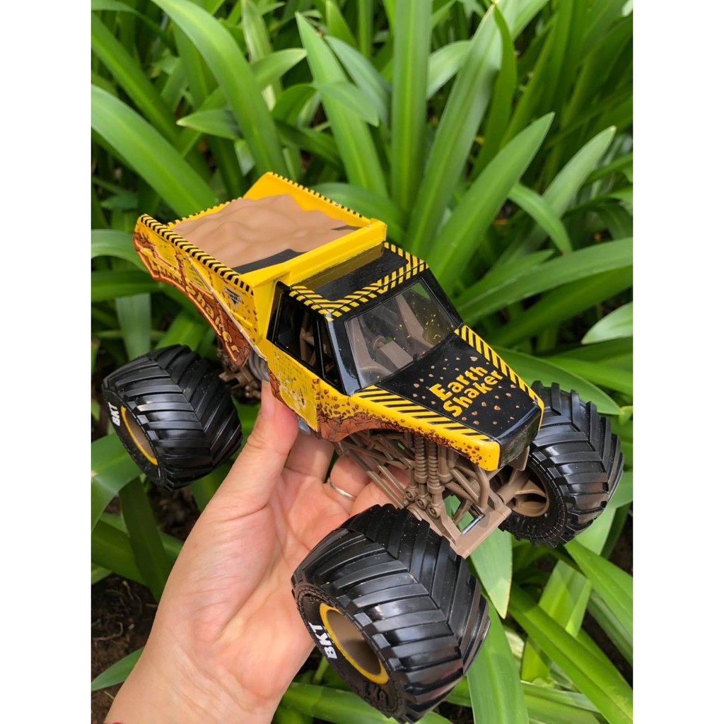 Xe tải quái vật Monster Jam kích thước 1:24