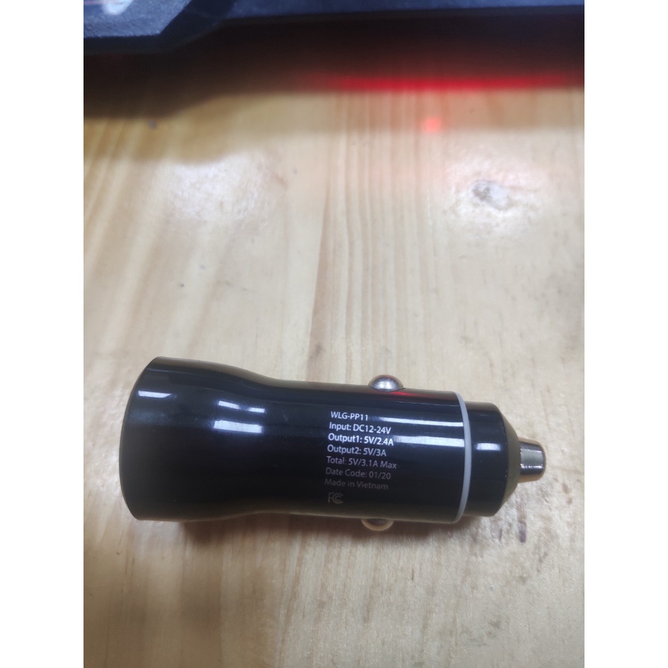 Tẩu sạc nhanh ô tô 18W Vivitar xuất Mỹ kèm dây C to C chính hãng Samsung