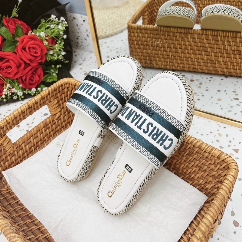 Dép quai ngang Christian đế xuồng cao cấp 2p hàng loại 1