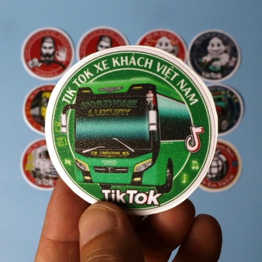 Tem nhỏ các Hình Xe tải mẫu Mới 2022 Hino, Chenglong, Michelin, Thaco, K250 | Hà Nội Phố Xe Tải