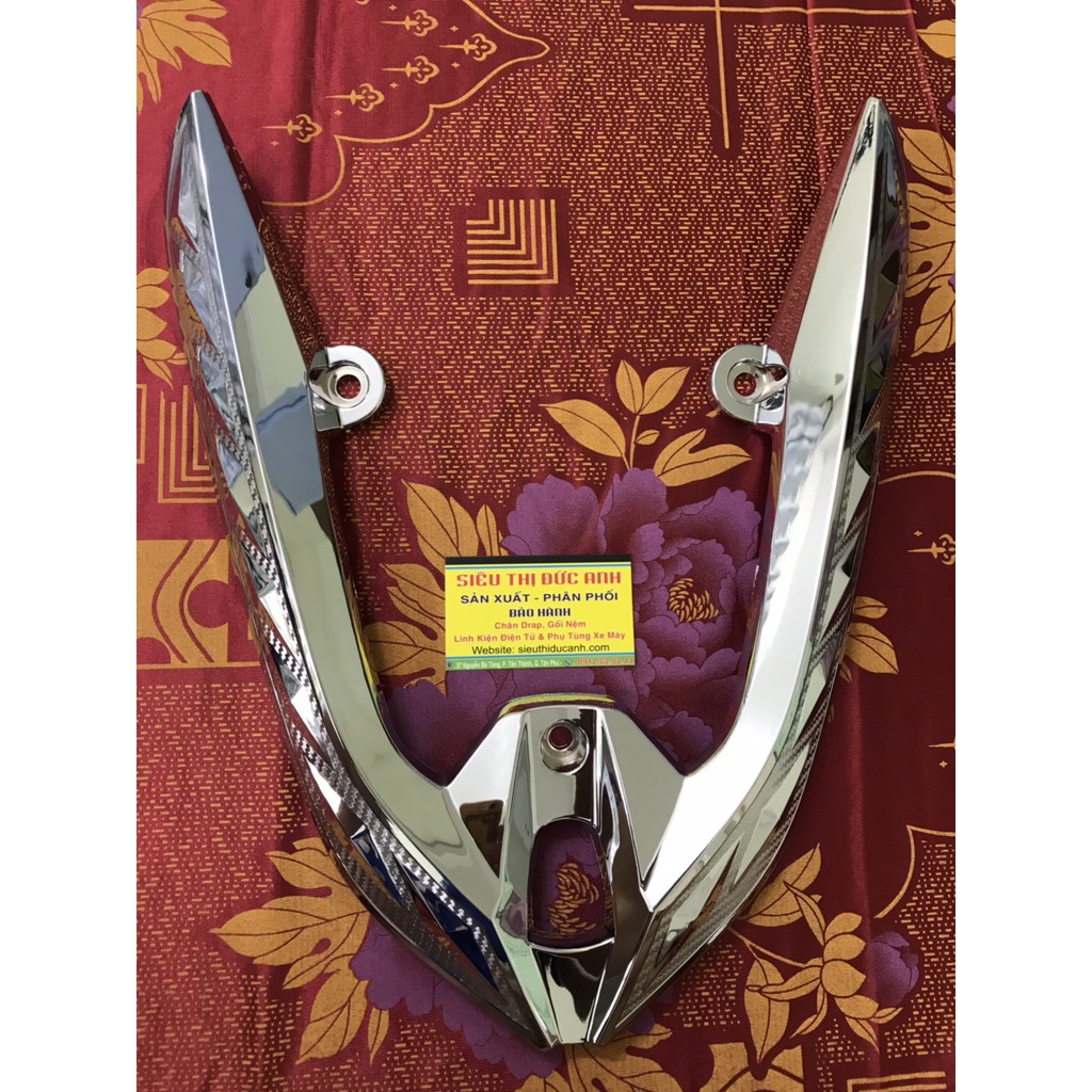 Ốp cảng sau xe VARIO 2016-2017 xài chung cảng Click 2015-2017 sơn Carbon & Crom cao cấp