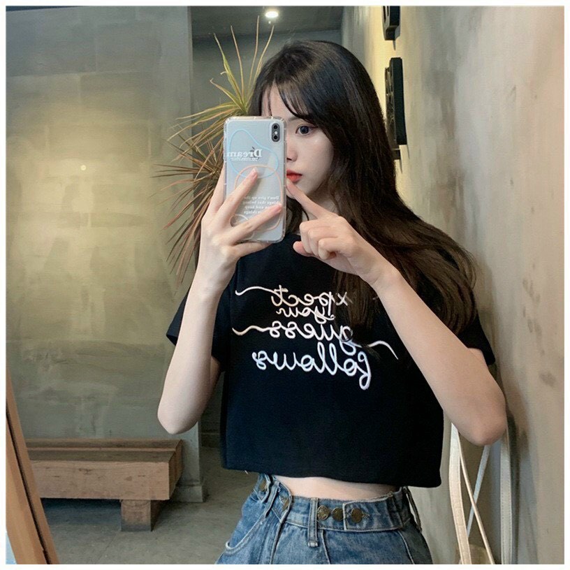 Áo croptop tay lỡ nữ cổ tròn YOUR GUESS FOLLOWS