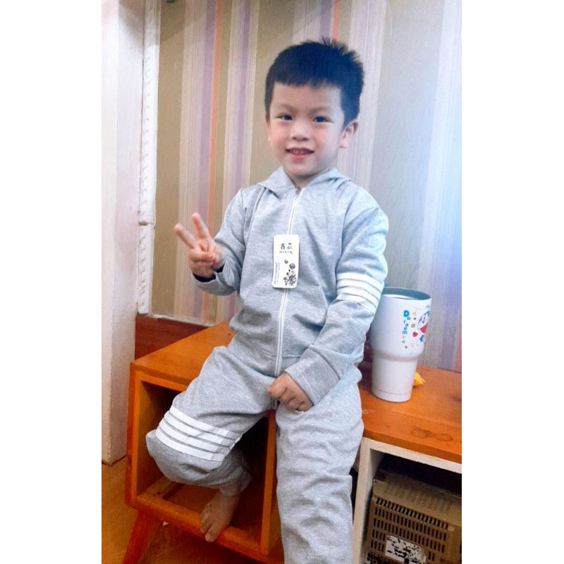 Bộ thể thao bé trai 4