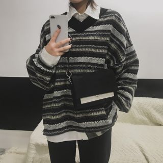 Áo len cổ tim form rộng vintage