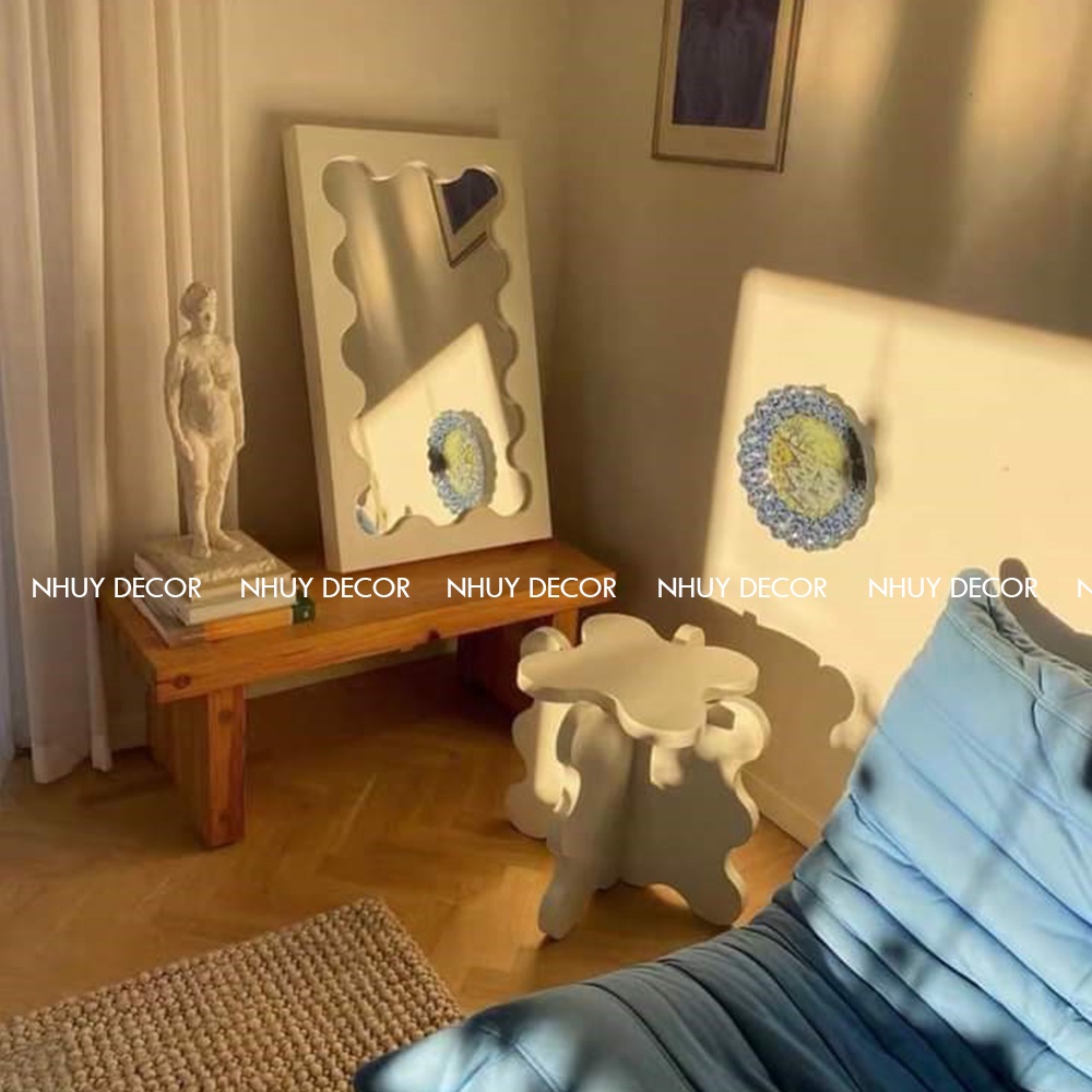 Gương lượn sóng Ngọc Trinh để bàn trang điểm kích thước 60x40, gương trang trí phòng, spa, shophouse cực kì sang trọng