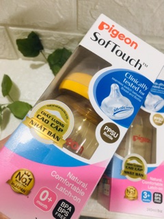 Bình PPSU PLUS Pigeon SofTouch 160/240ml