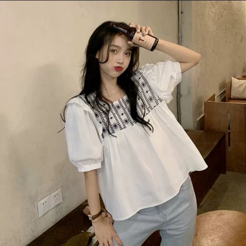 áo babydoll cộc cổ vuông ngực thêu hoa vintage