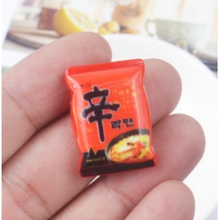 [Mô hình thu nhỏ] gói mì tôm phụ kiện  trang trí bàn làm việc nhà cửa