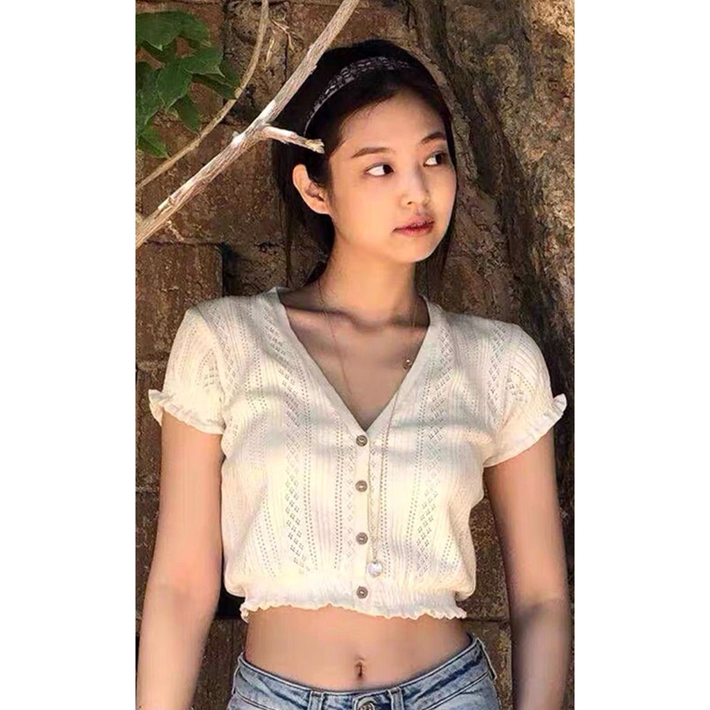 Áo croptop Jennie
